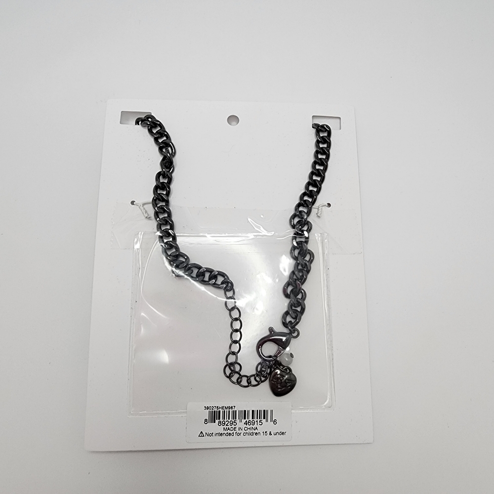 Luv Betsey Cat Face Necklace - Picture 2 of 2